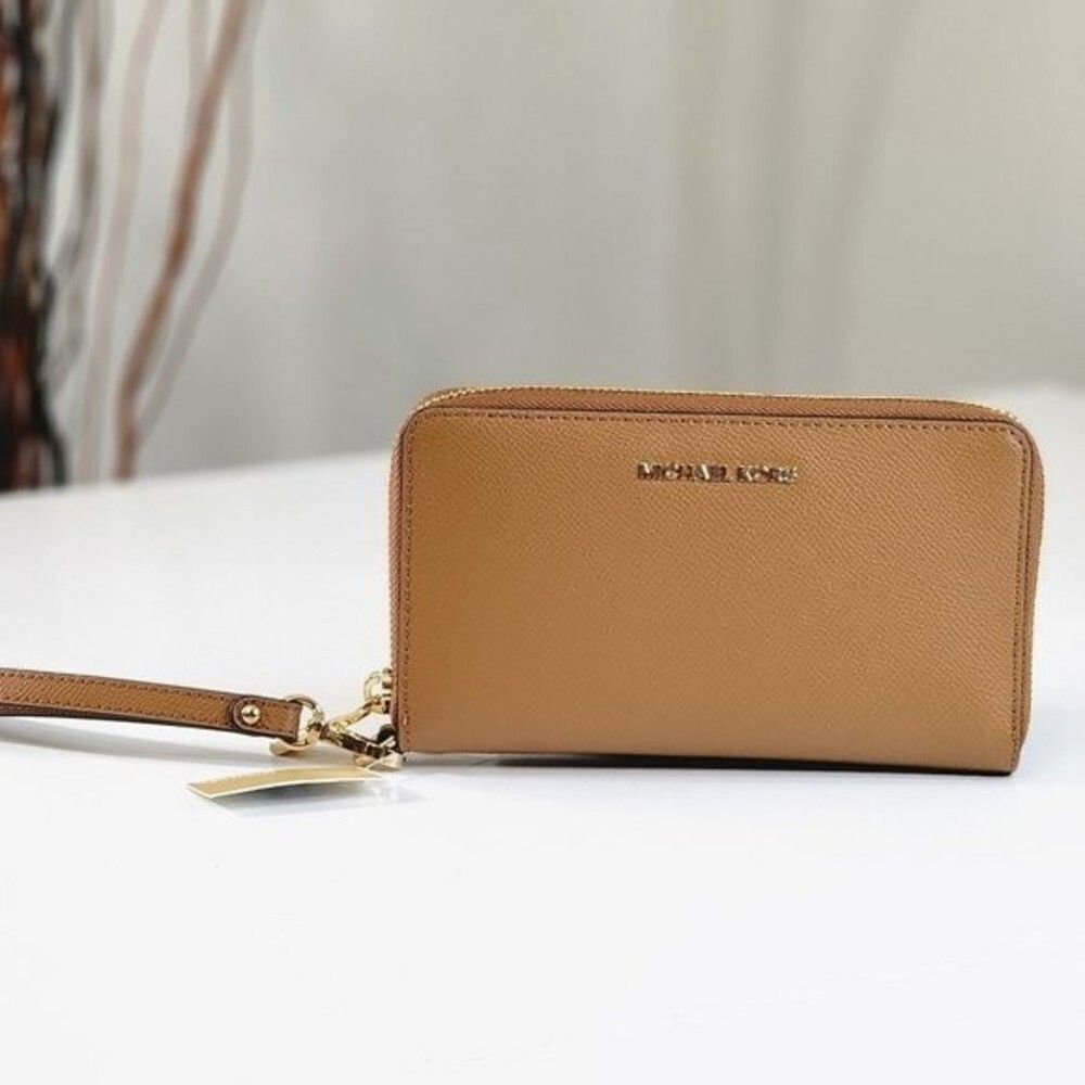 NEW! Michael Kors Wristlet Strap Wallet
